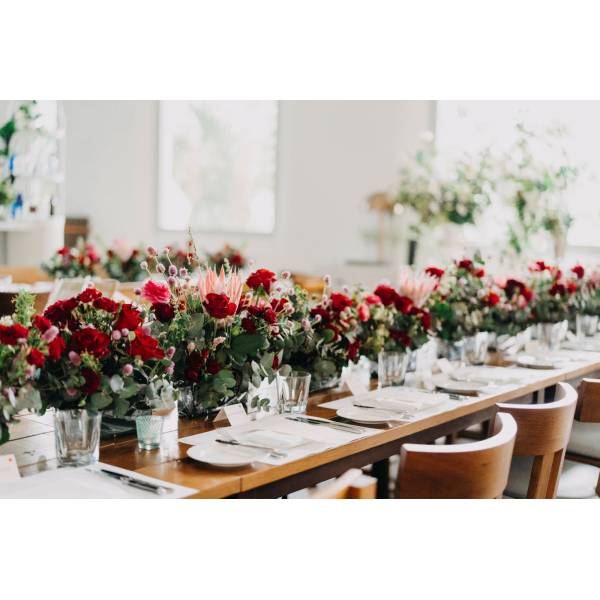 Fresh vs Dried vs Preserved or Artificial Flower - Which is Better? Fresh vs Dried vs Preserved or Artificial Flower - Which is Better?