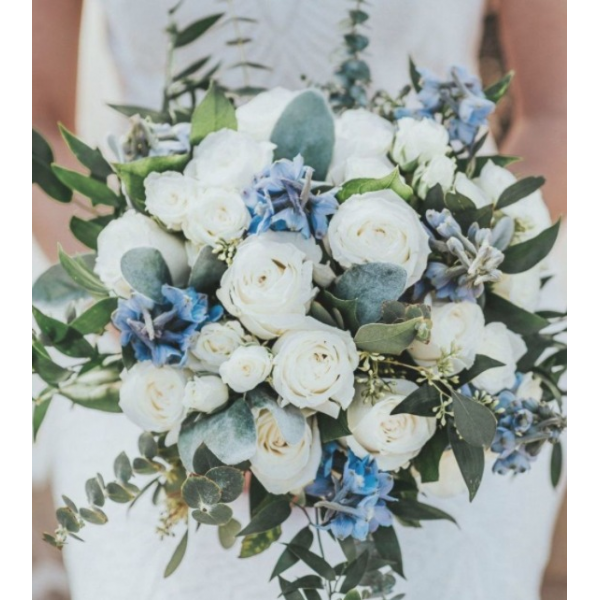 5 Gorgeous Bridal Bouquets To Accompany You Down The Aisle