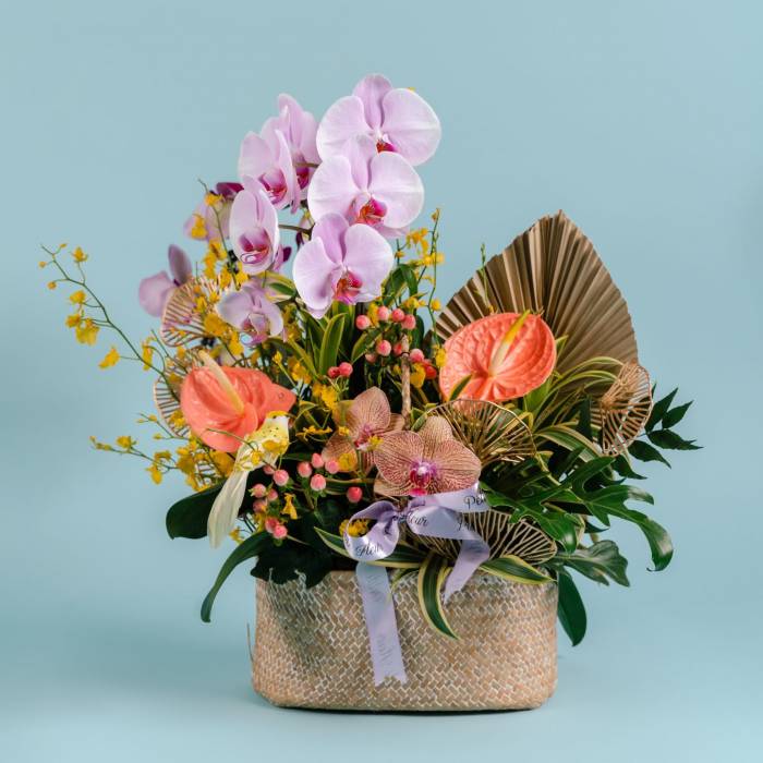 Bright and Peachy Festive Basket