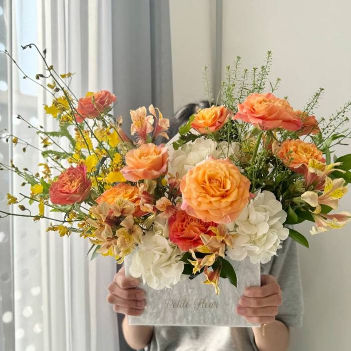 Petite Love Letter- Fresh Flowers