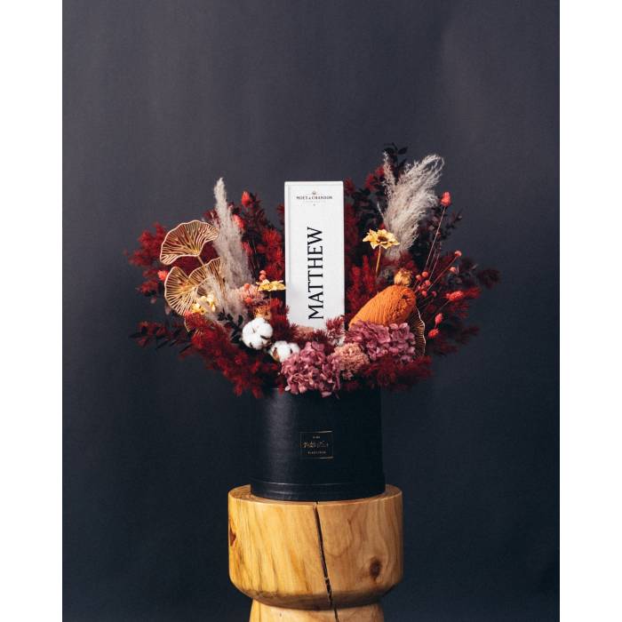 Moët & Chandon Specially Yours Box - Dried & Preserved Flowers