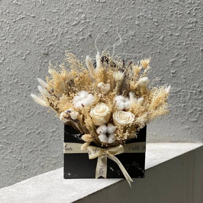 Petite Love Letter- Preserved and Dried Blooms