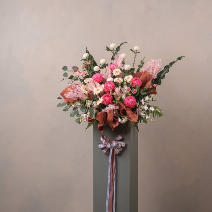 Abundance Floral Stand