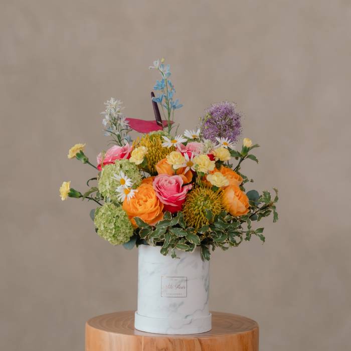 Spring Garden Rose and Daisy Flower Box