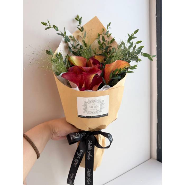 Elegant Calla Lily Bouquet