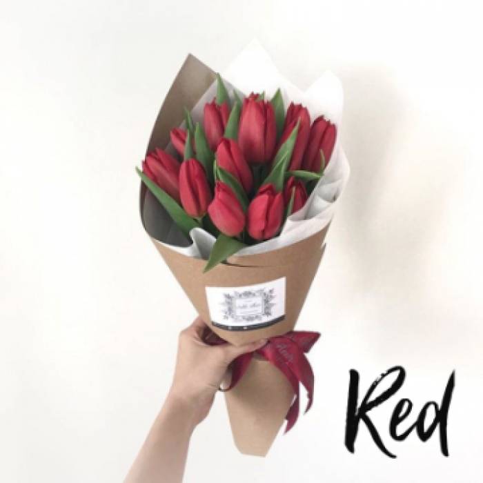 Elegant Tulip Arrangement