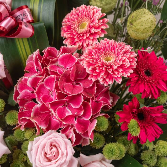 Incredible Success Floral Stand