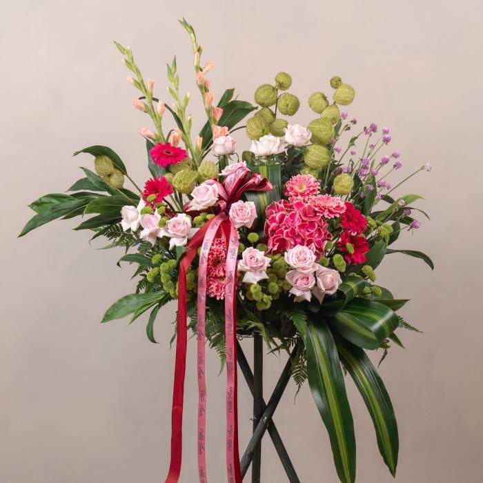Incredible Success Floral Stand
