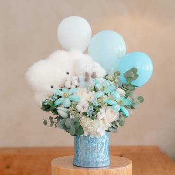 Fluffy Cloud Newborn Gift Box