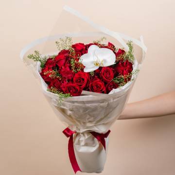 Amore - Premium Red Roses Bouquet