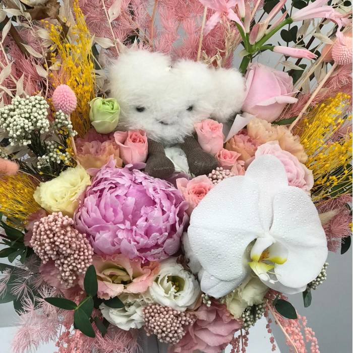 Dreamer Vase Arrangement
