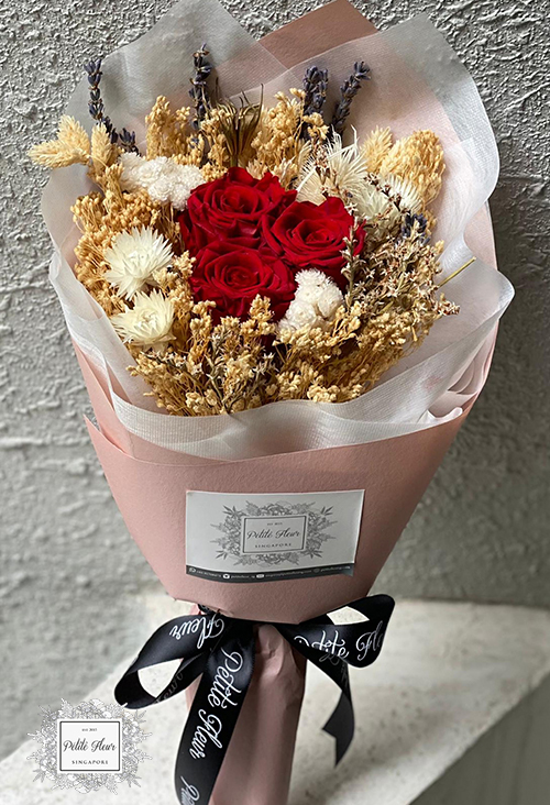 Dried-and-preserved-flower-bouquets