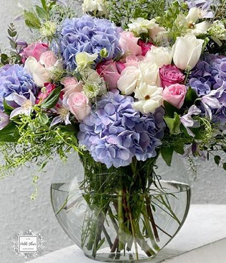 La Vie En Rose Floral Arrangement